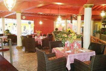 Clifton Hill Manor Hotel Bakhen エクステリア 写真